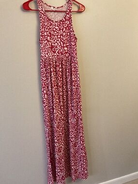 Fuchsia and white patterned maxi dress